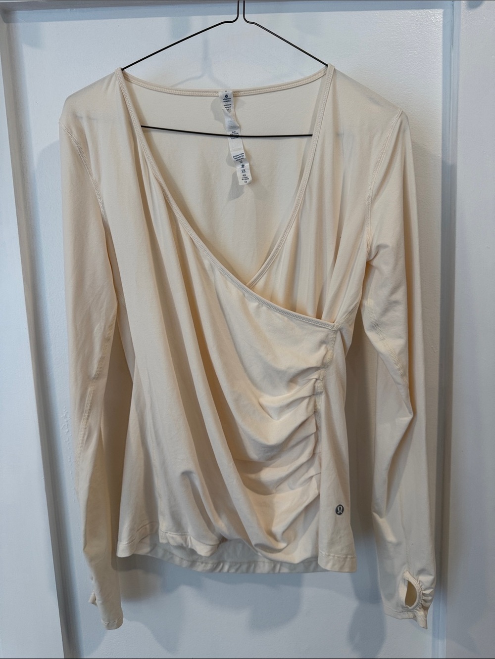 lululemon athletica Cream Ruched V-Neck Long Sleeve Top